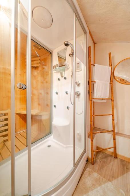 Meilhaud Nuit Romantique Avec Spa Privatif מראה חיצוני תמונה